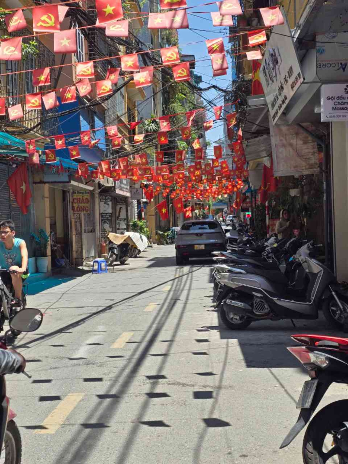 Bán nhà Tân Mai - diện tích 30m2 4 tầng - Cách ô tô tránh 20m - giá 6,3 tỷ