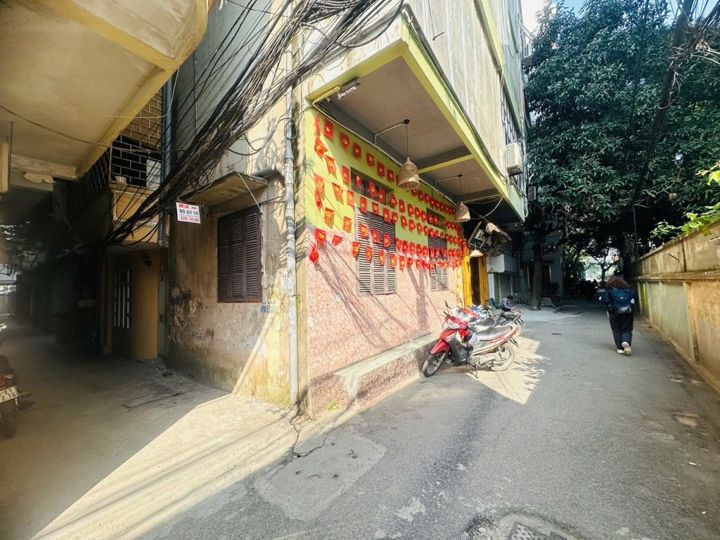 Bán nhà Chùa Láng - diện tích 72m2 4 tầng - 2 mặt ngõ cực hiếm - giá 32 tỷ