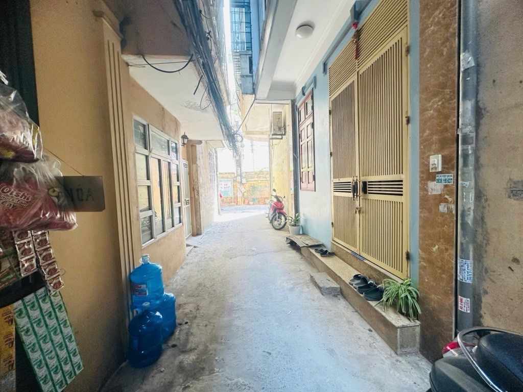 Bán nhà Chùa Láng - diện tích 72m2 4 tầng - 2 mặt ngõ cực hiếm - giá 32 tỷ