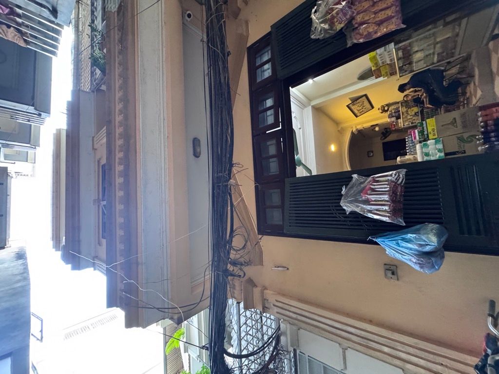 Bán nhà Chùa Láng - diện tích 72m2 4 tầng - 2 mặt ngõ cực hiếm - giá 32 tỷ