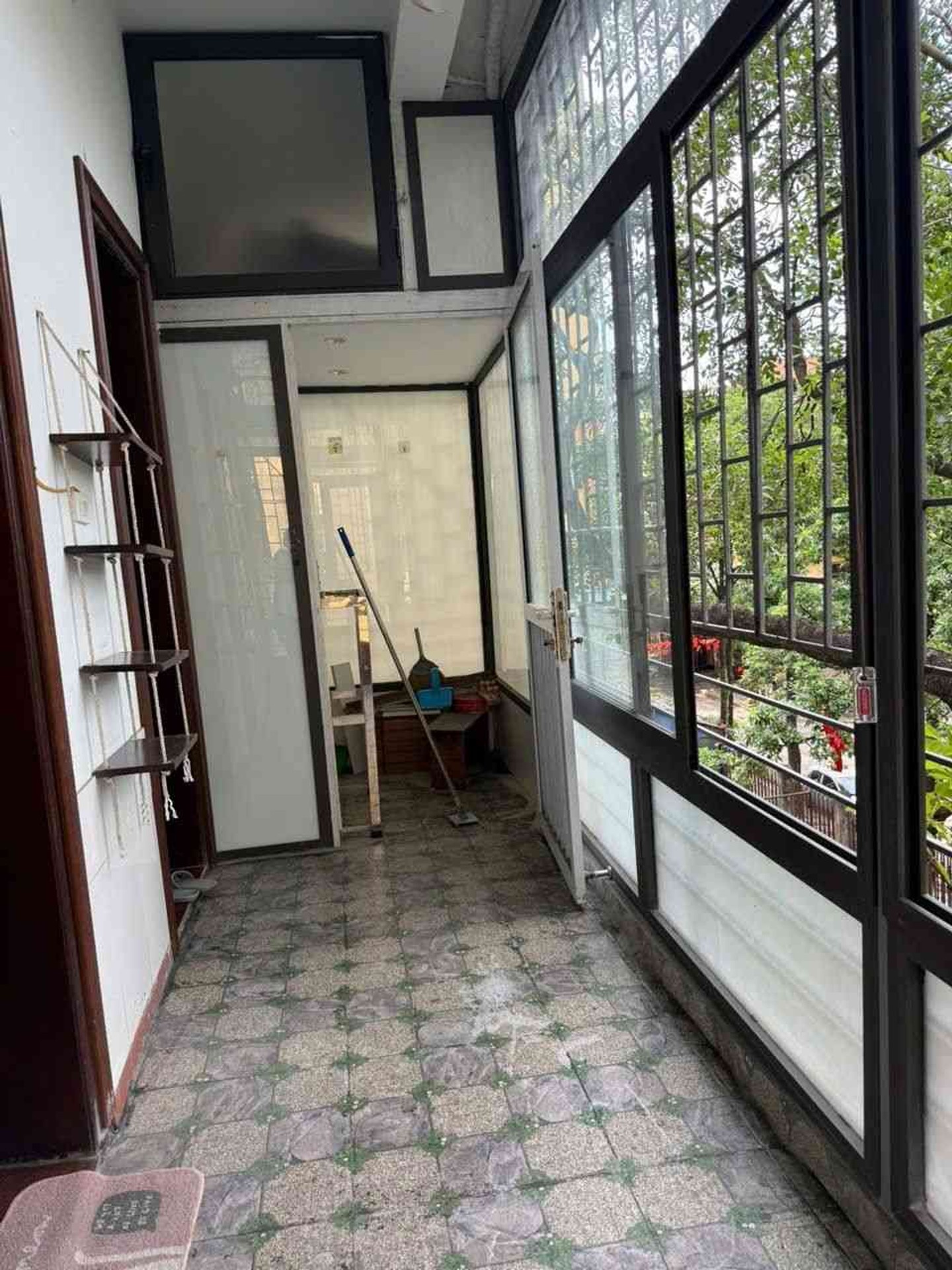 Bán nhà Đền Lừ - diện tích 85m2 3 tầng - nhà TT tầng 3 - giá 4,65 tỷ