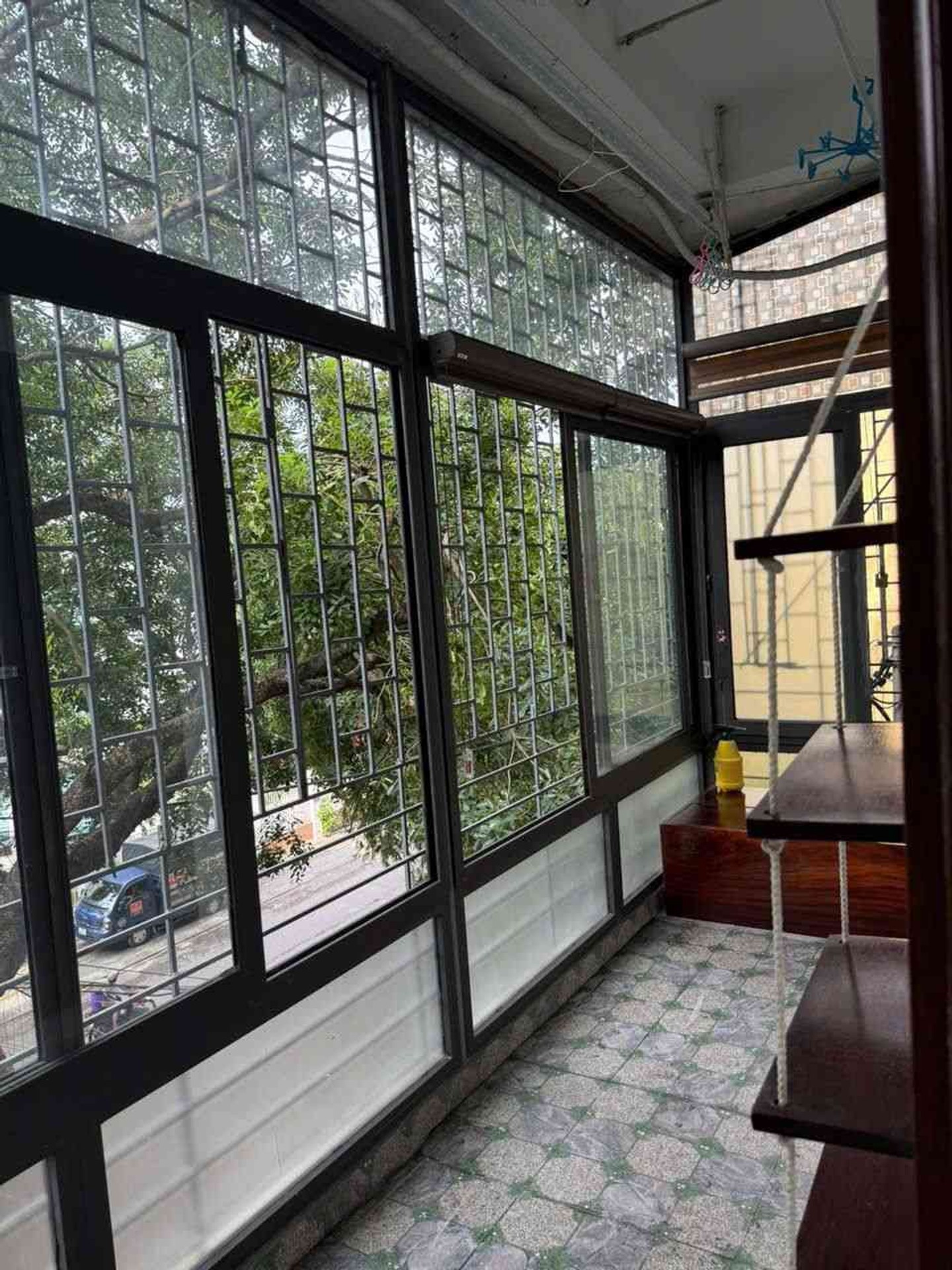 Bán nhà Đền Lừ - diện tích 85m2 3 tầng - nhà TT tầng 3 - giá 4,65 tỷ