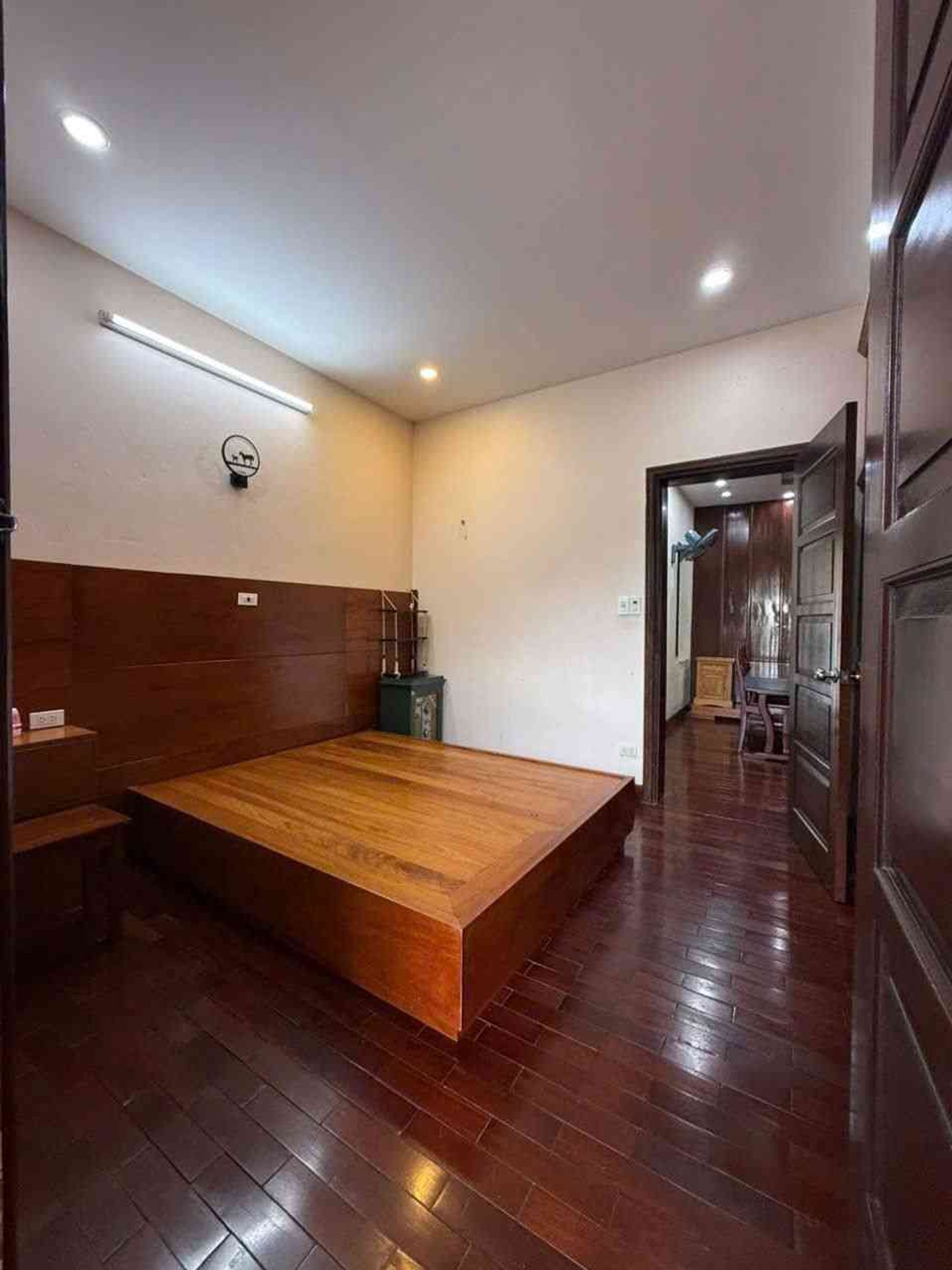 Bán nhà Đền Lừ - diện tích 85m2 3 tầng - nhà TT tầng 3 - giá 4,65 tỷ
