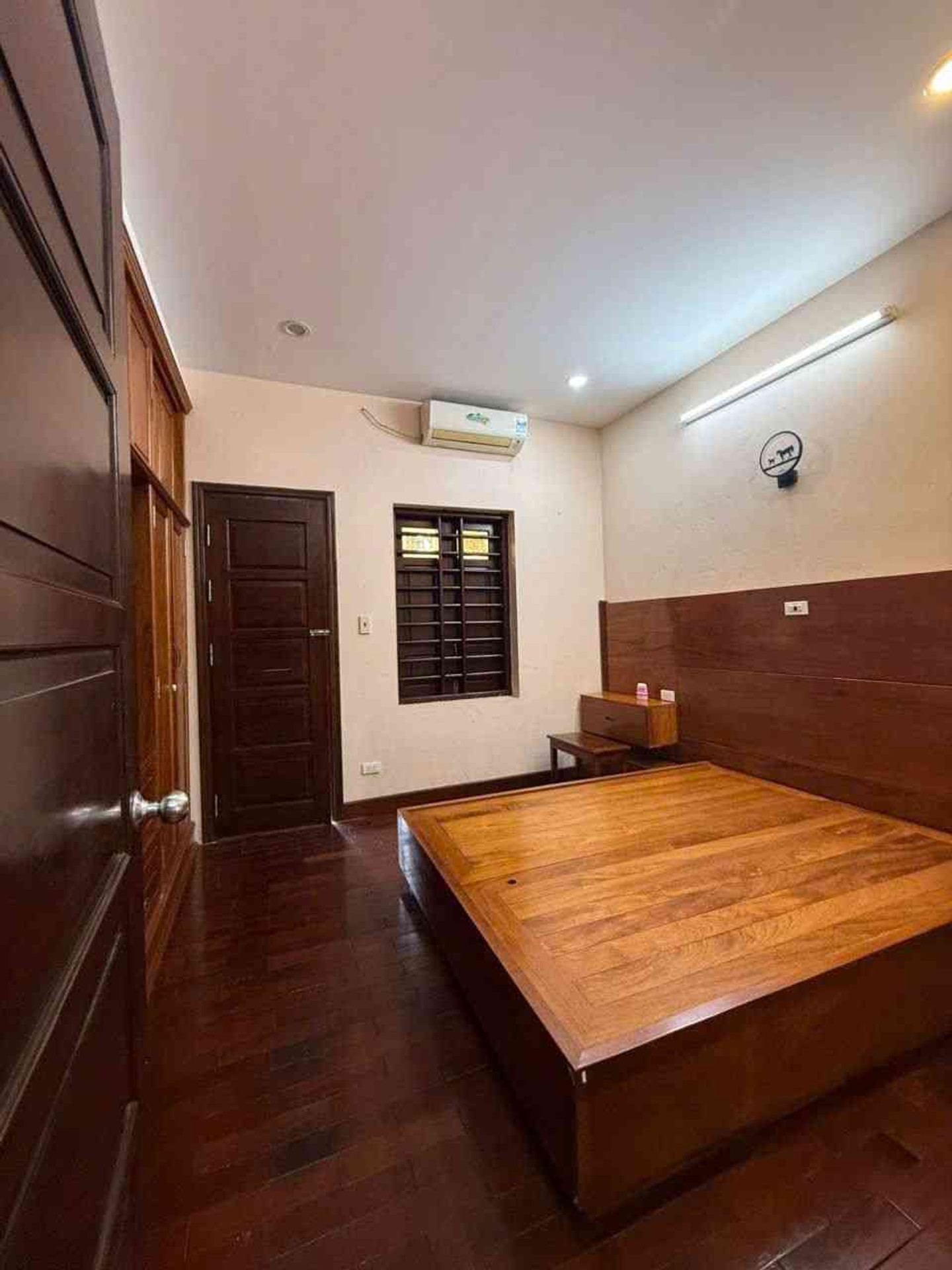Bán nhà Đền Lừ - diện tích 85m2 3 tầng - nhà TT tầng 3 - giá 4,65 tỷ
