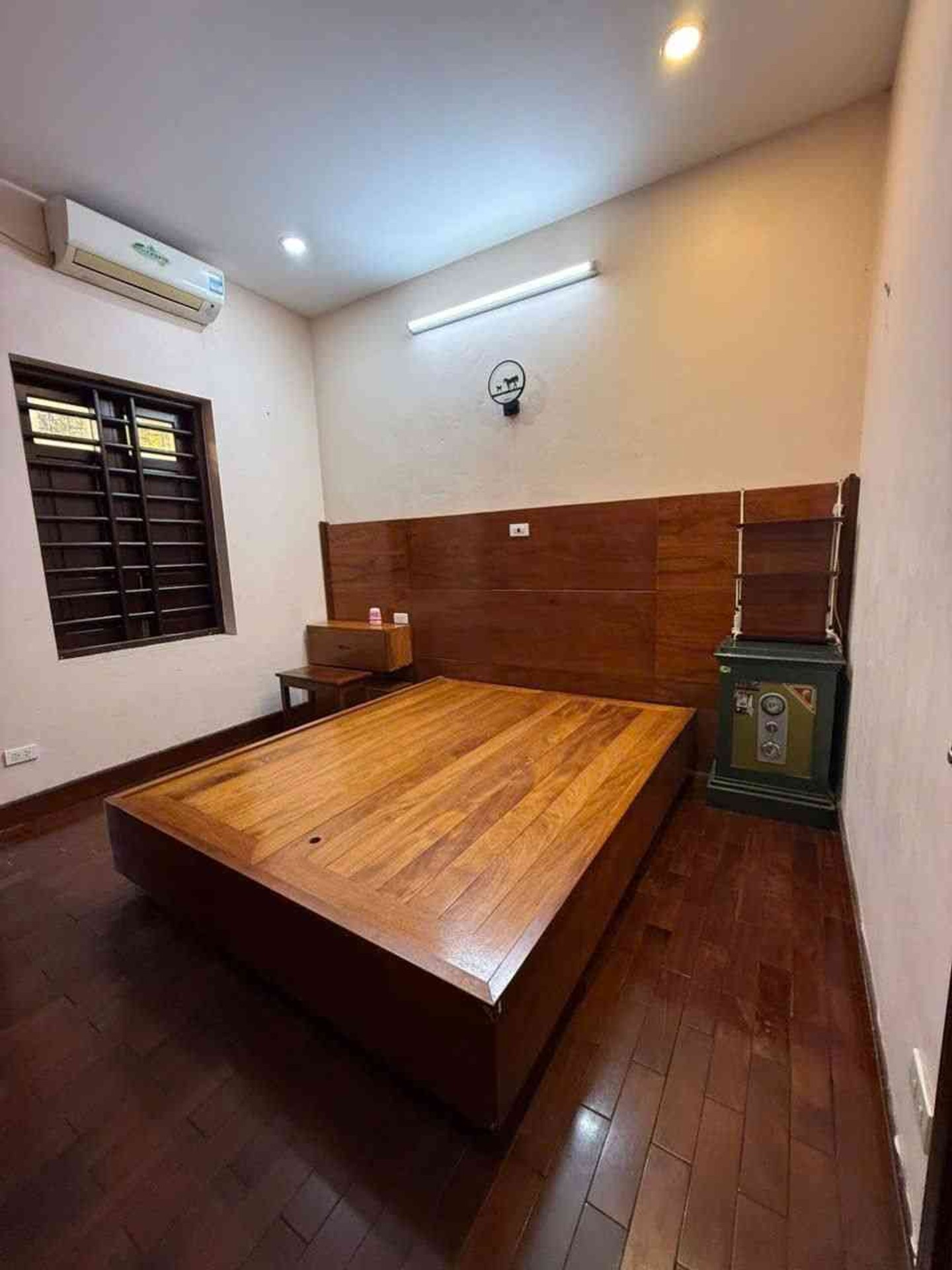 Bán nhà Đền Lừ - diện tích 85m2 3 tầng - nhà TT tầng 3 - giá 4,65 tỷ