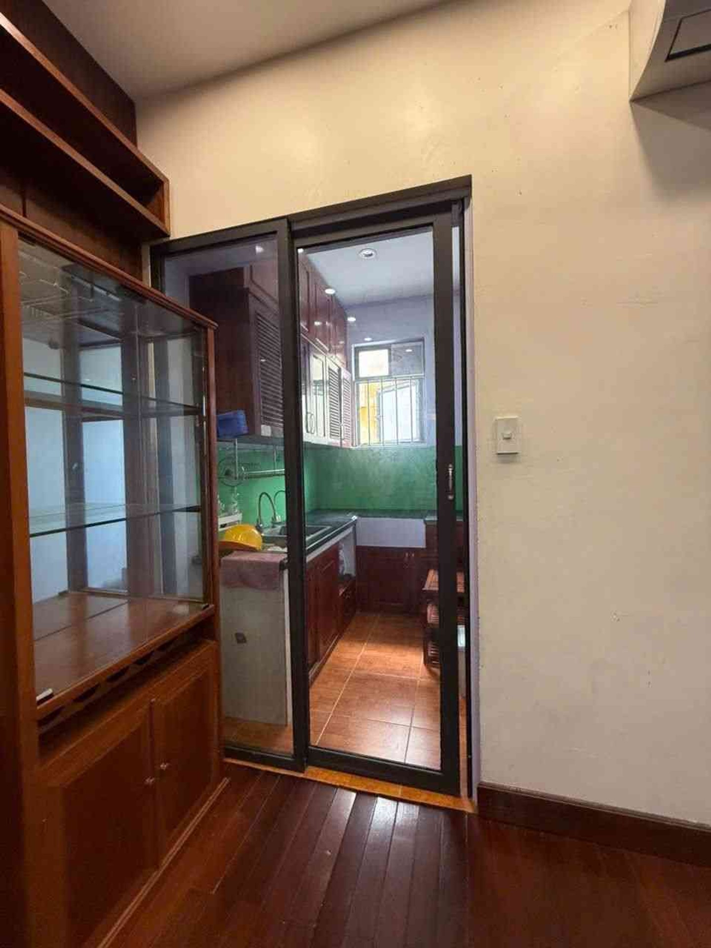 Bán nhà Đền Lừ - diện tích 85m2 3 tầng - nhà TT tầng 3 - giá 4,65 tỷ
