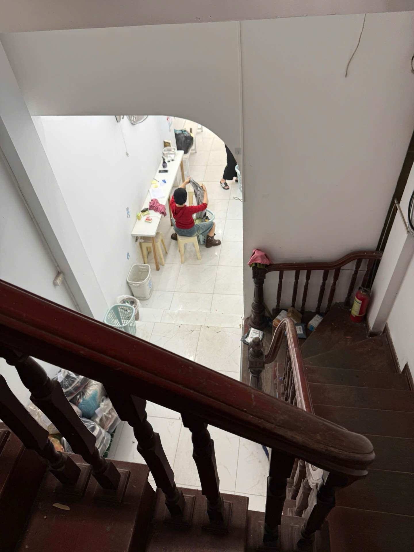 Bán nhà Chùa Láng - diện tích 135.2m2 5 tầng - MẶT PHỐ - KINH DOANH - VỈA HÈ - HIẾM - giá 73 tỷ