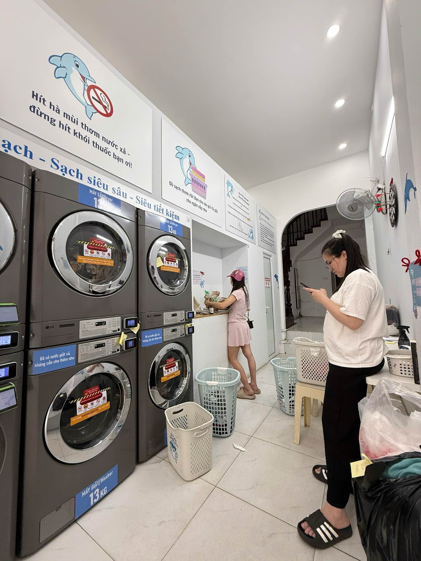 Bán nhà Chùa Láng - diện tích 135.2m2 5 tầng - MẶT PHỐ - KINH DOANH - VỈA HÈ - HIẾM - giá 73 tỷ