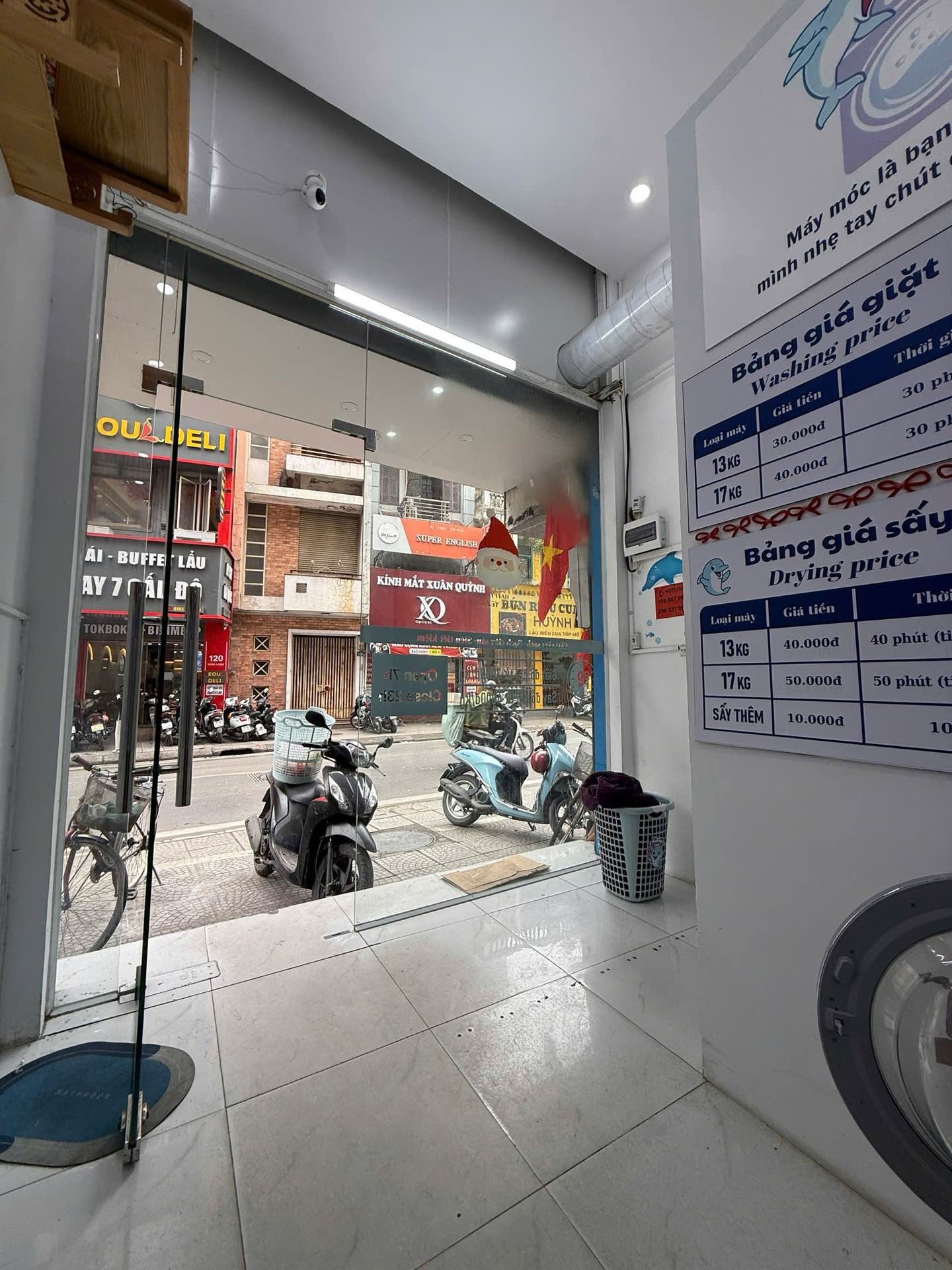 Bán nhà Chùa Láng - diện tích 135.2m2 5 tầng - MẶT PHỐ - KINH DOANH - VỈA HÈ - HIẾM - giá 73 tỷ