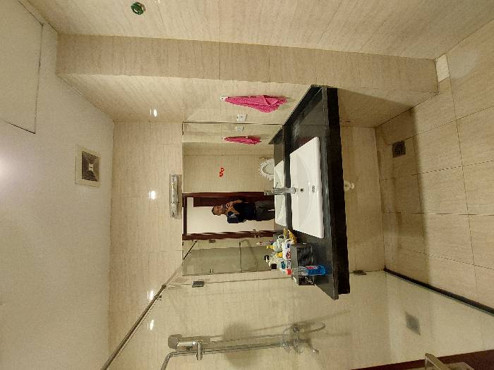 Bán nhà Cát Linh - diện tích 90m2 7 tầng - Thang máy, mặt phố - giá 27 tỷ