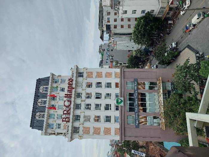 Bán nhà Cát Linh - diện tích 90m2 7 tầng - Thang máy, mặt phố - giá 27 tỷ