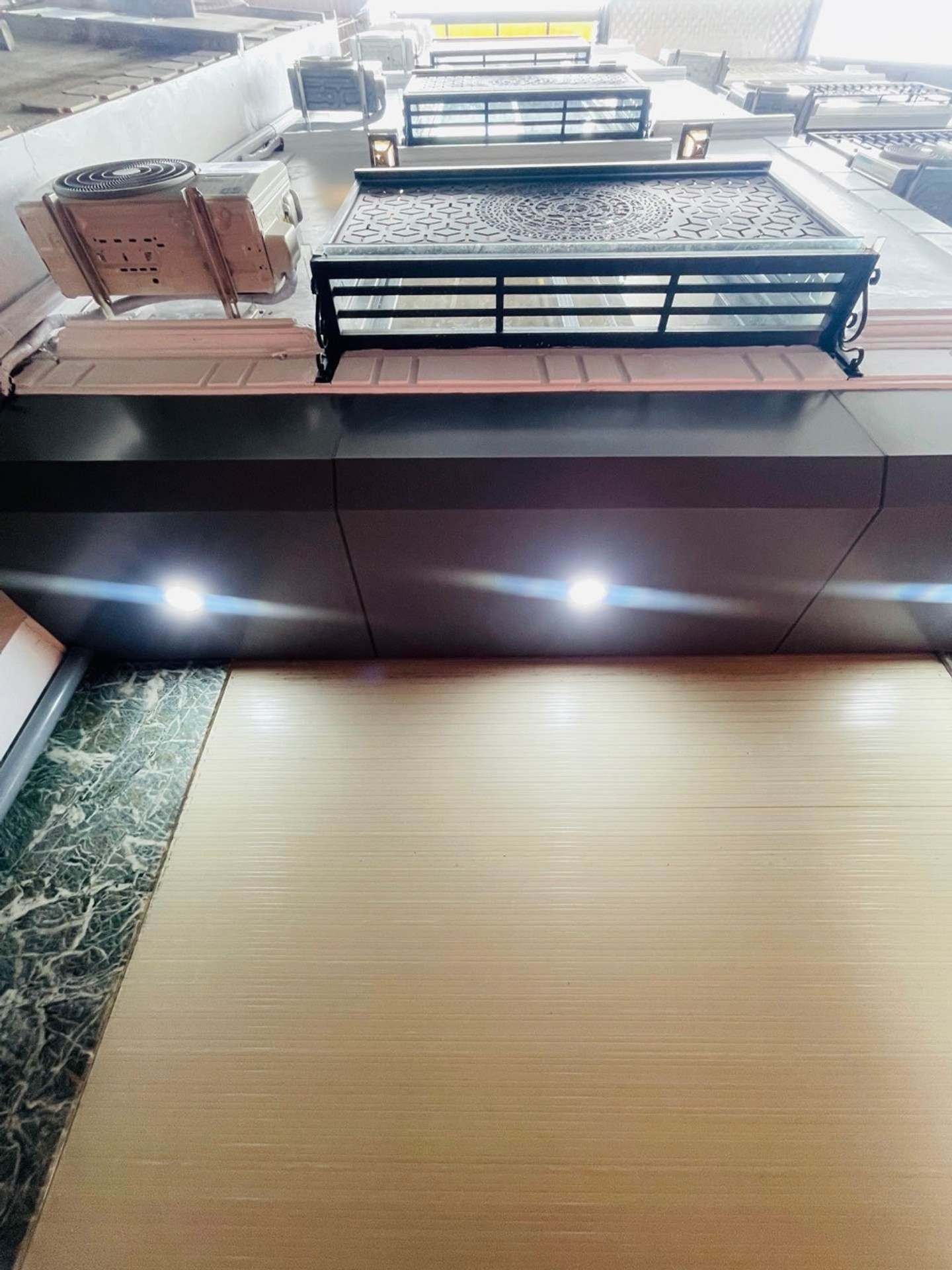 Bán nhà Hoàng Mai - diện tích 31m2 8 tầng - Thang máy, nội thất xịn sò - giá 9,5 tỷ