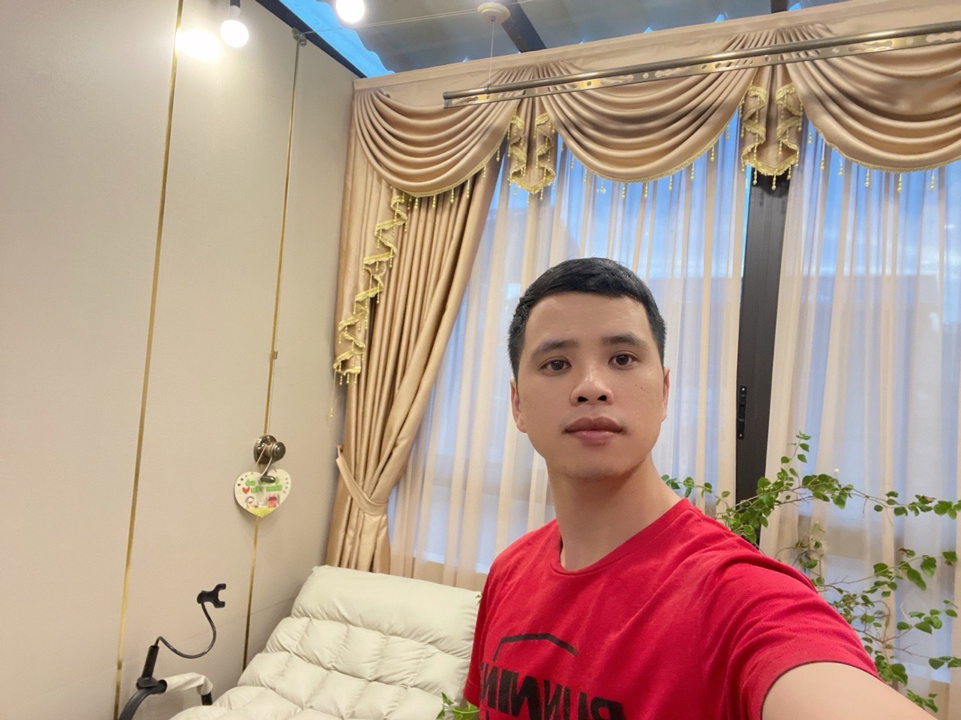 Bán nhà Hoàng Mai - diện tích 31m2 8 tầng - Thang máy, nội thất xịn sò - giá 9,5 tỷ