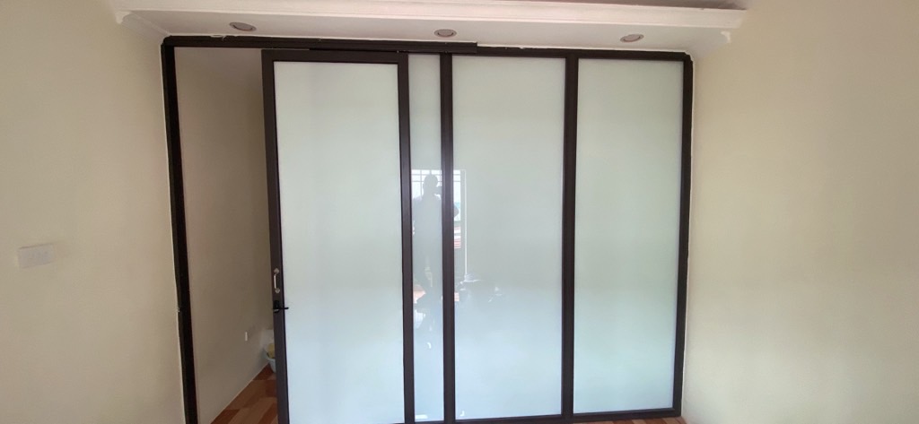 Bán nhà Định Công Hạ - diện tích 24m2 3 tầng - Ô tô tránh - giá 2,15 tỷ
