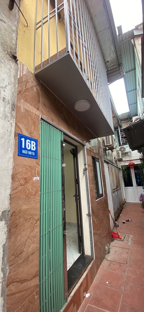 Bán nhà Định Công Hạ - diện tích 24m2 3 tầng - Ô tô tránh - giá 2,15 tỷ