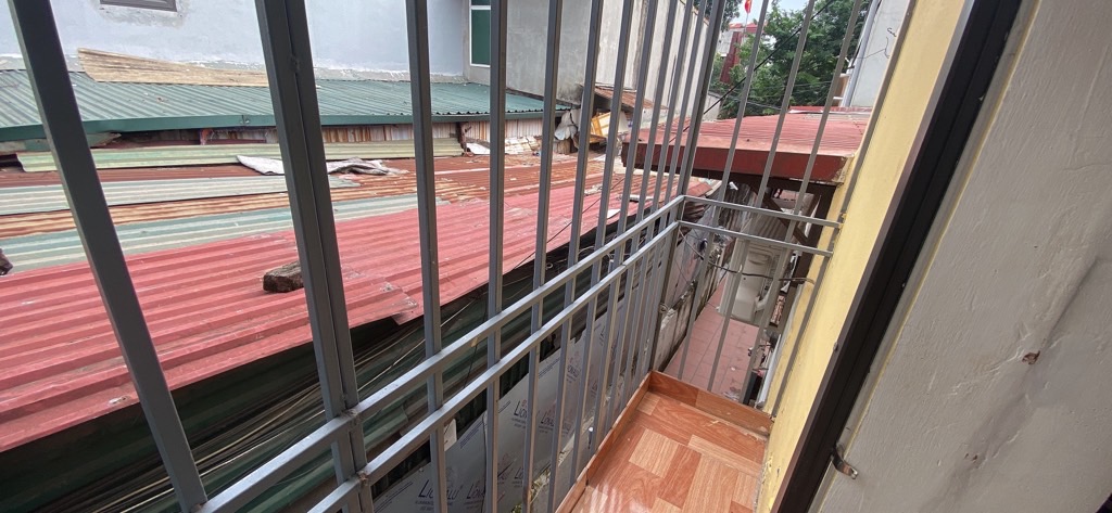 Bán nhà Định Công Hạ - diện tích 24m2 3 tầng - Ô tô tránh - giá 2,15 tỷ