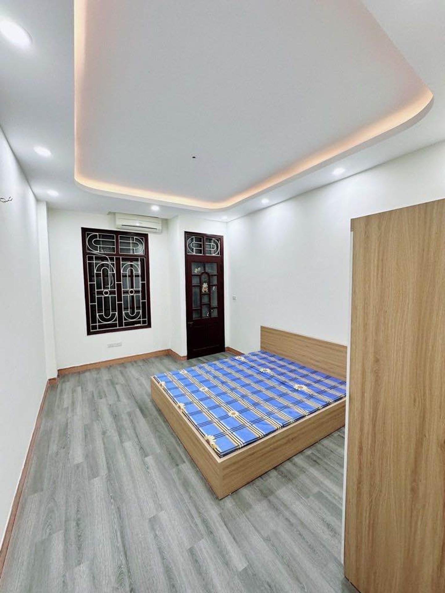 Bán nhà Nguyễn Khoái - diện tích 32m2 5 tầng - Cực phẩm phân lô - giá 6,95 tỷ