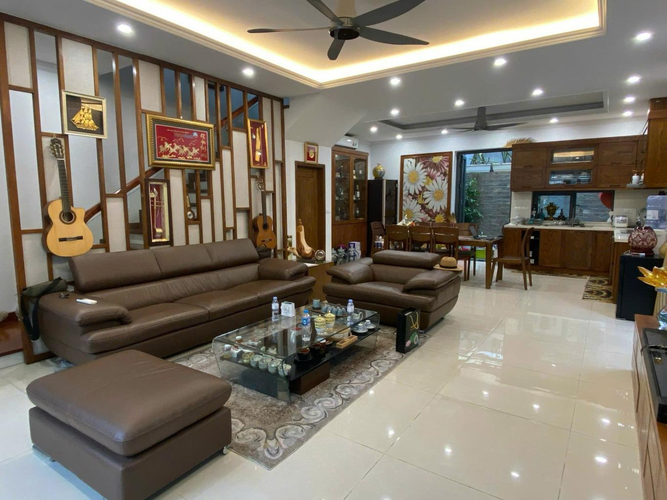 Bán nhà 3.7/13 - diện tích 135m2 4 tầng - Shophouse liền kề - giá 46 tỷ