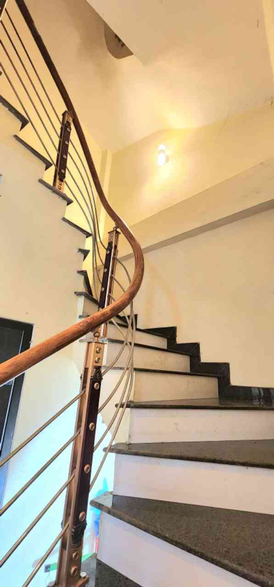 Bán nhà Tam Trinh - diện tích 45m2 5 tầng - Mặt phố lớn, kinh doanh đỉnh - giá 14,4 tỷ
