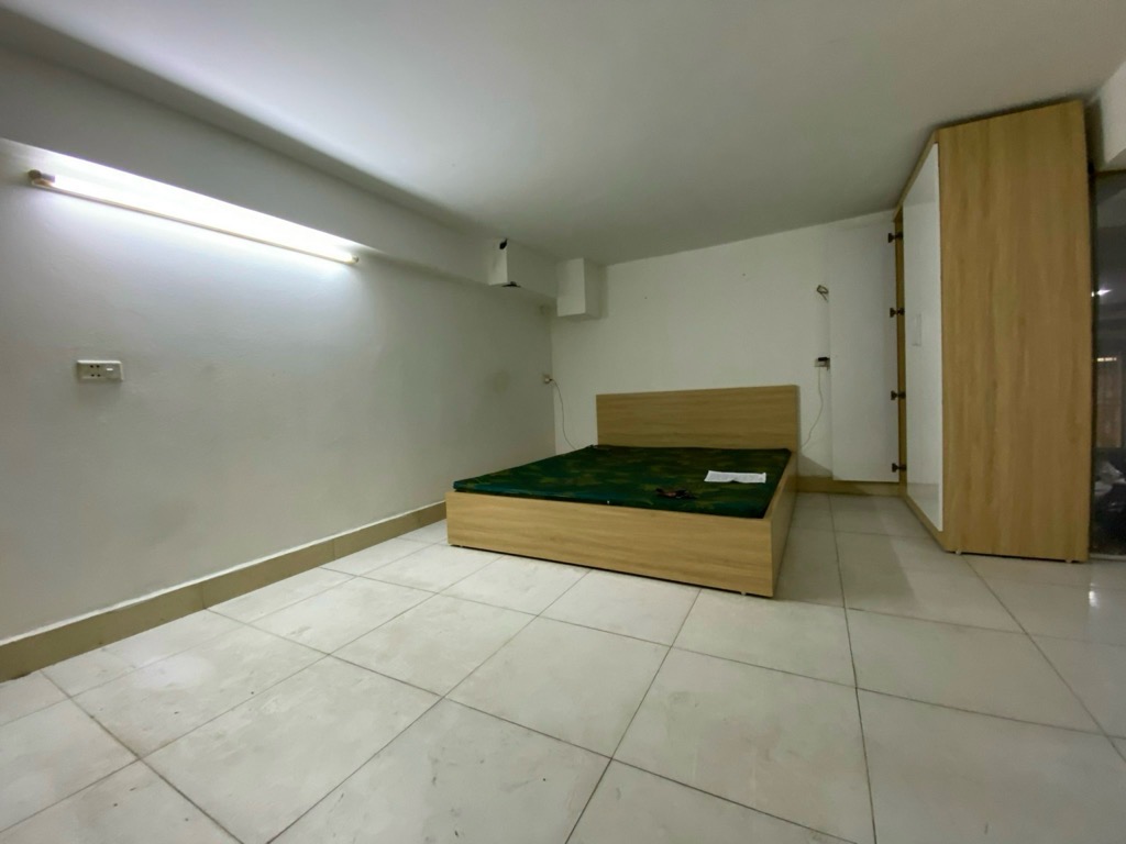 Bán nhà Ngõ Hoà Bình - diện tích 88m2 7 tầng - Lô góc 3 mặt thoáng - giá 26 tỷ