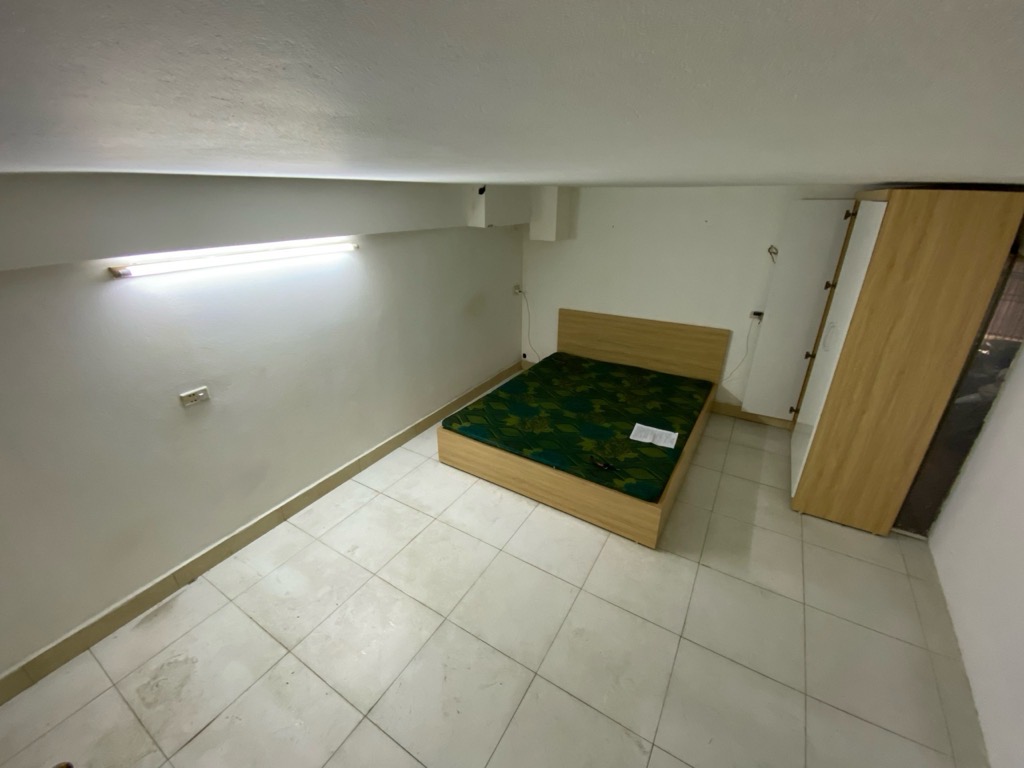 Bán nhà Ngõ Hoà Bình - diện tích 88m2 7 tầng - Lô góc 3 mặt thoáng - giá 26 tỷ