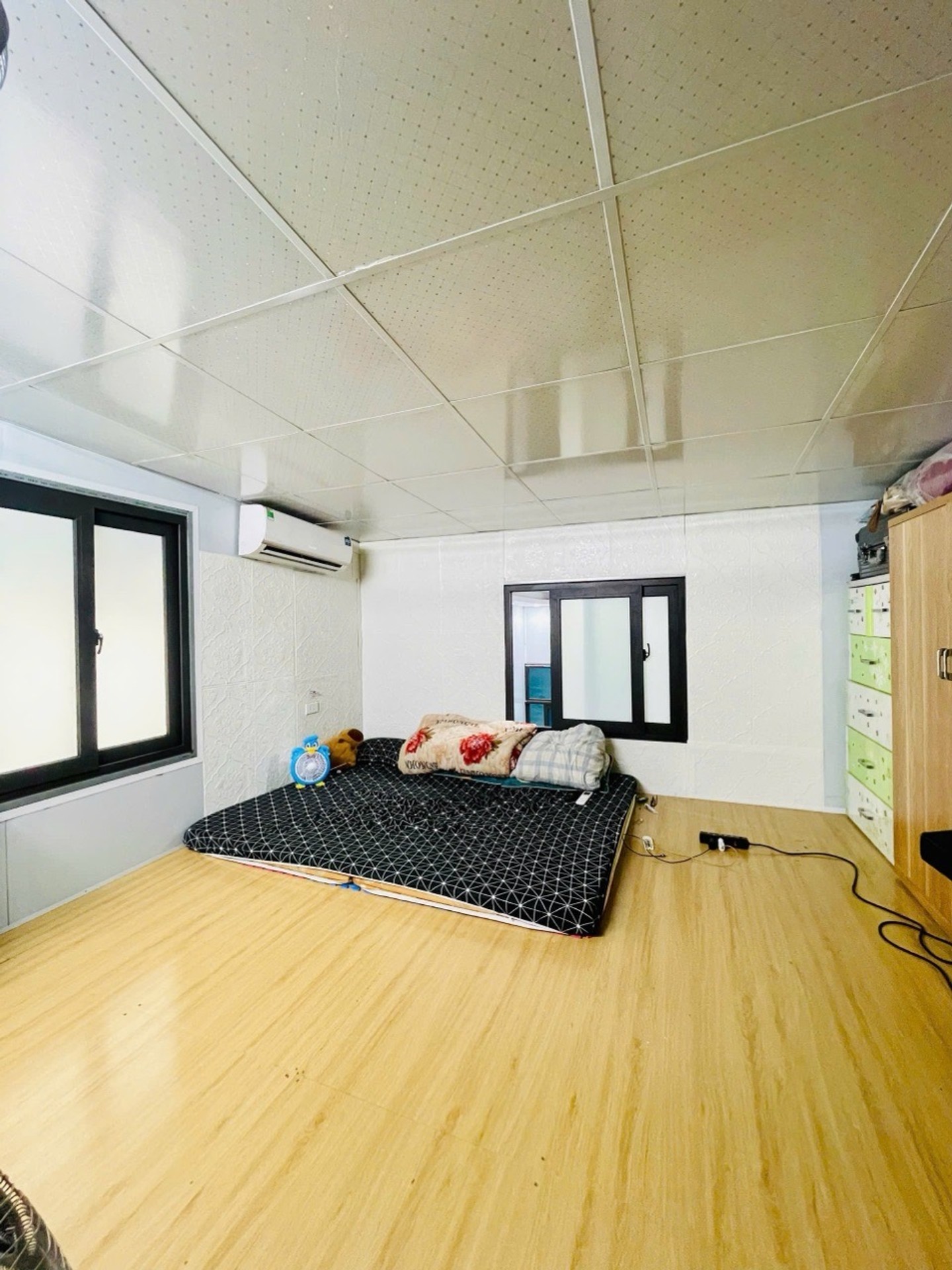 Bán nhà Định Công Thượng - diện tích 96m2 1.5 tầng - Ô TÔ ĐỖ CỬA - giá 3,8 tỷ