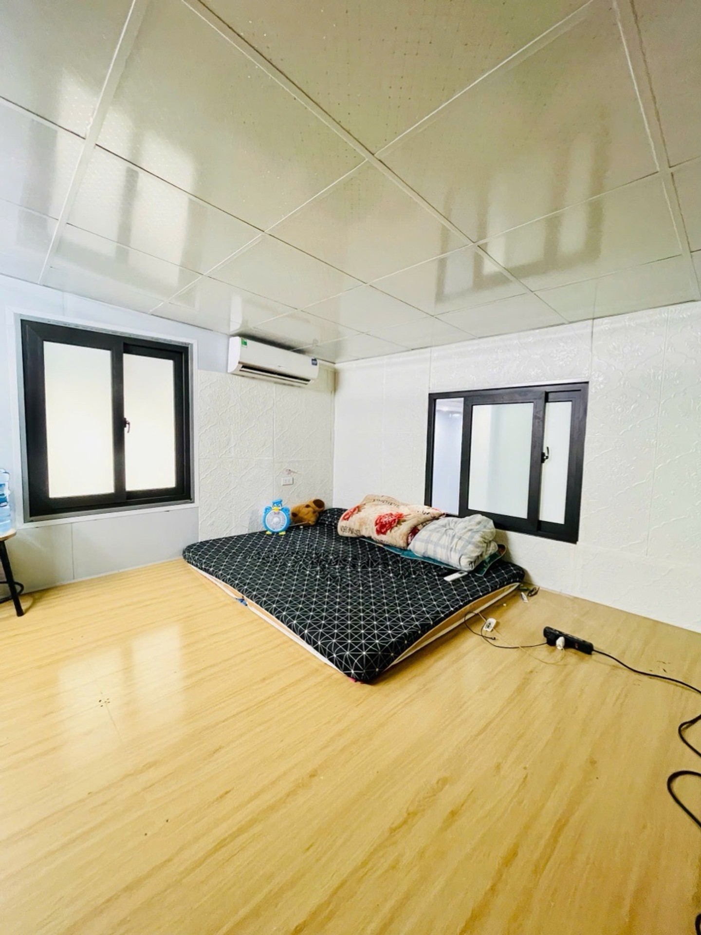 Bán nhà Định Công Thượng - diện tích 96m2 1.5 tầng - Ô TÔ ĐỖ CỬA - giá 3,8 tỷ