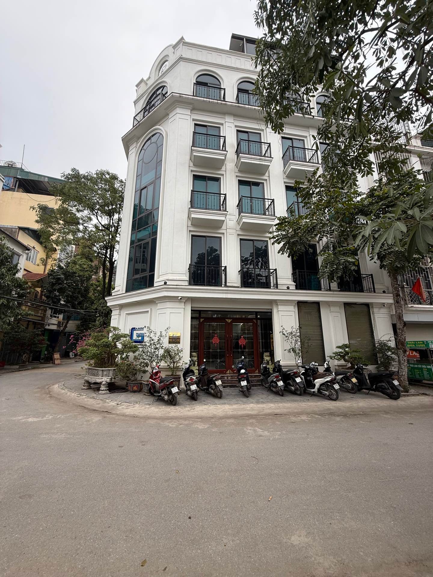 Bán nhà Khu Giãn Dân Khuyến Lương - diện tích 140m2 7 tầng - Lô góc 2 mặt thoáng - giá 46 tỷ