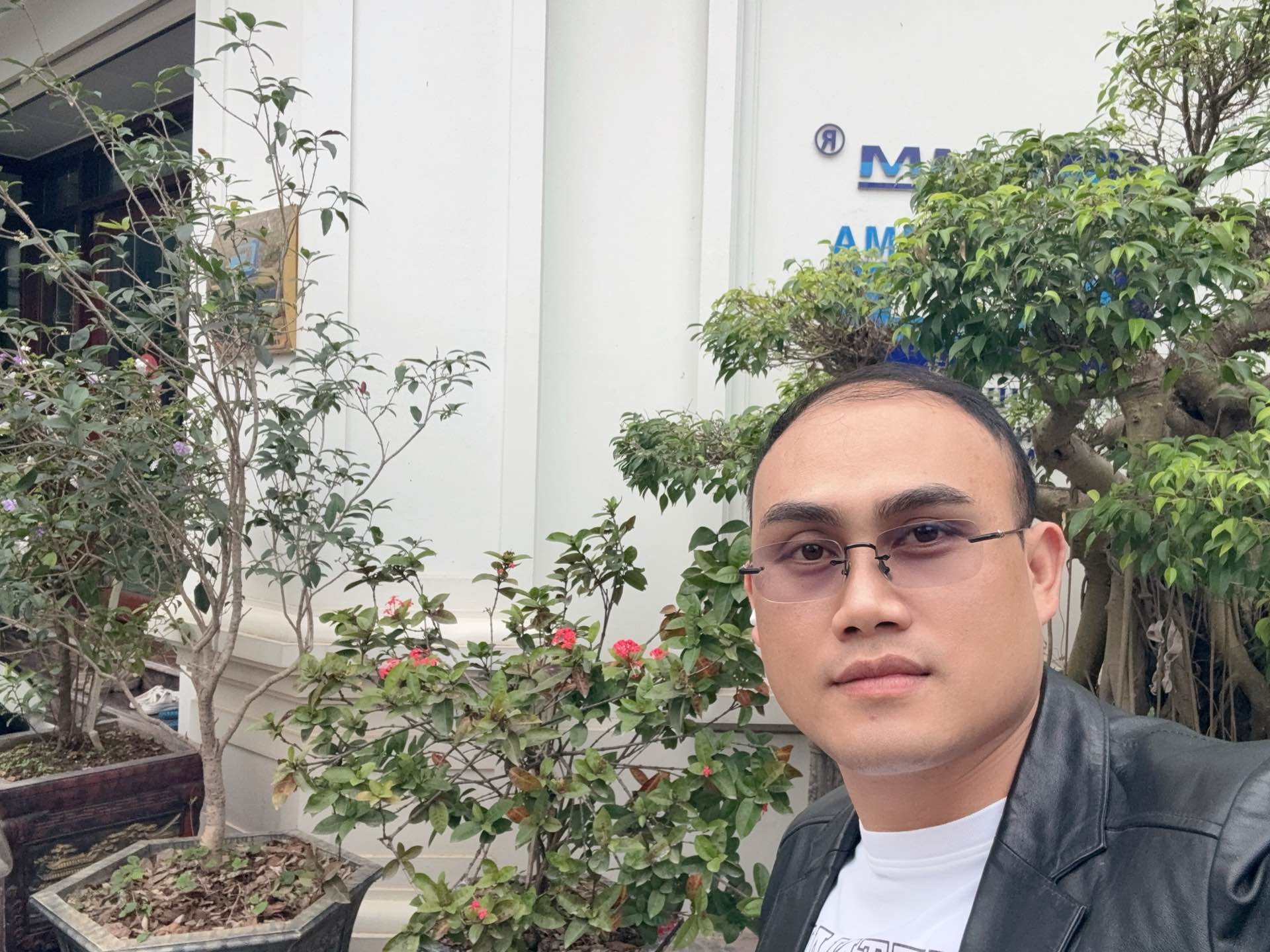 Bán nhà Khu Giãn Dân Khuyến Lương - diện tích 140m2 7 tầng - Lô góc 2 mặt thoáng - giá 46 tỷ