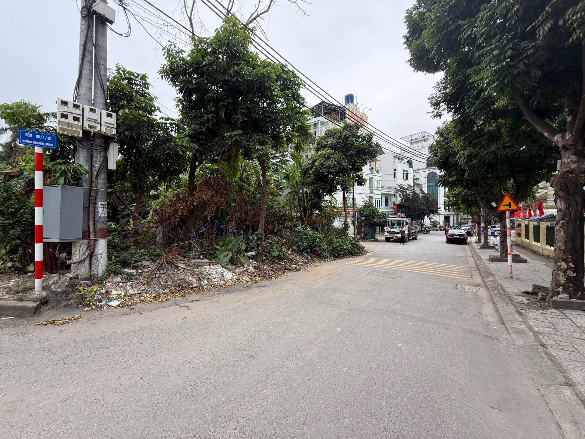 Bán nhà Khu Giãn Dân Khuyến Lương - diện tích 140m2 7 tầng - Lô góc 2 mặt thoáng - giá 46 tỷ