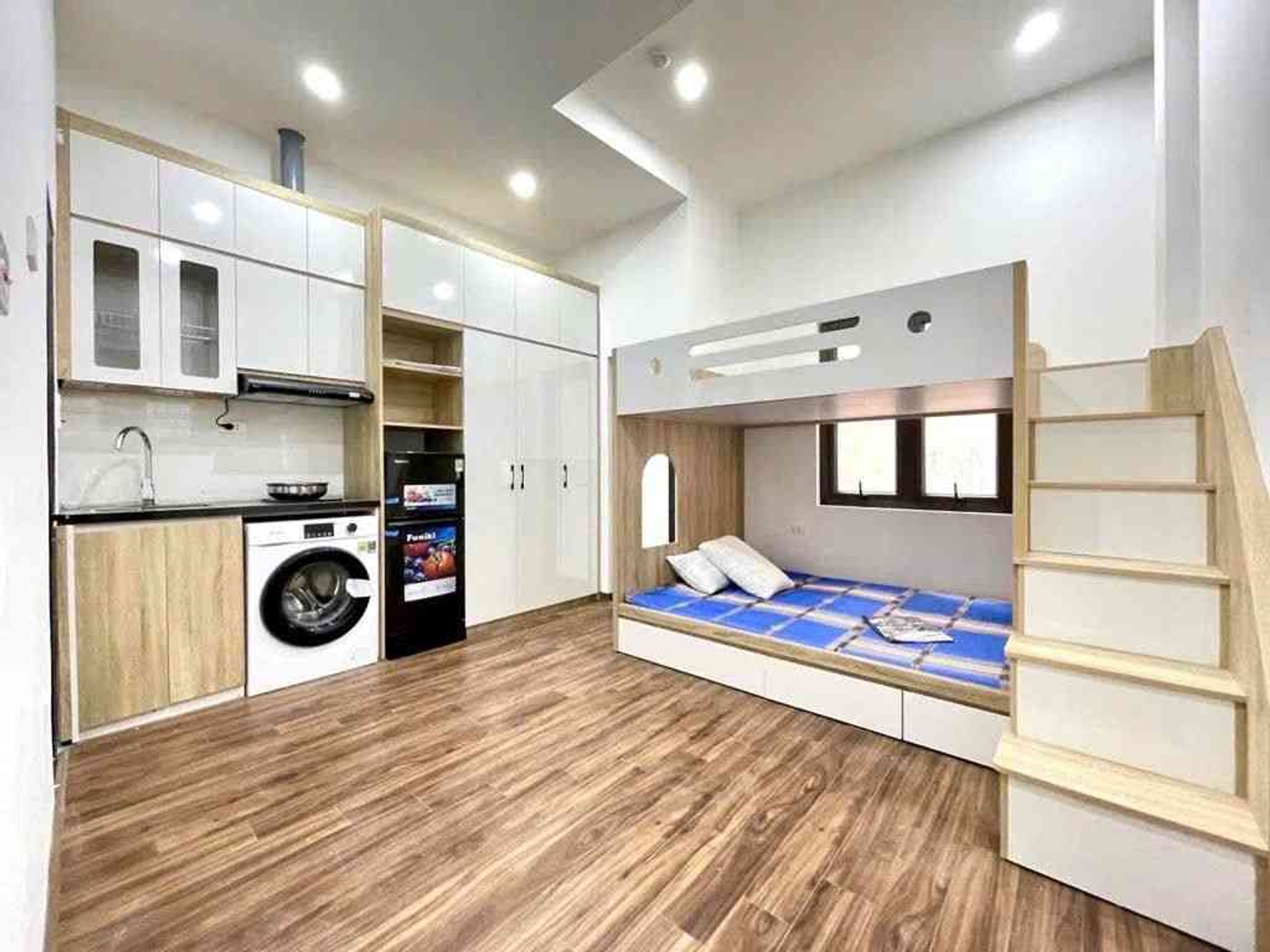 Bán nhà Láng - diện tích 58m2 5 tầng - Nhà đẹp, thang máy - giá 12,2 tỷ