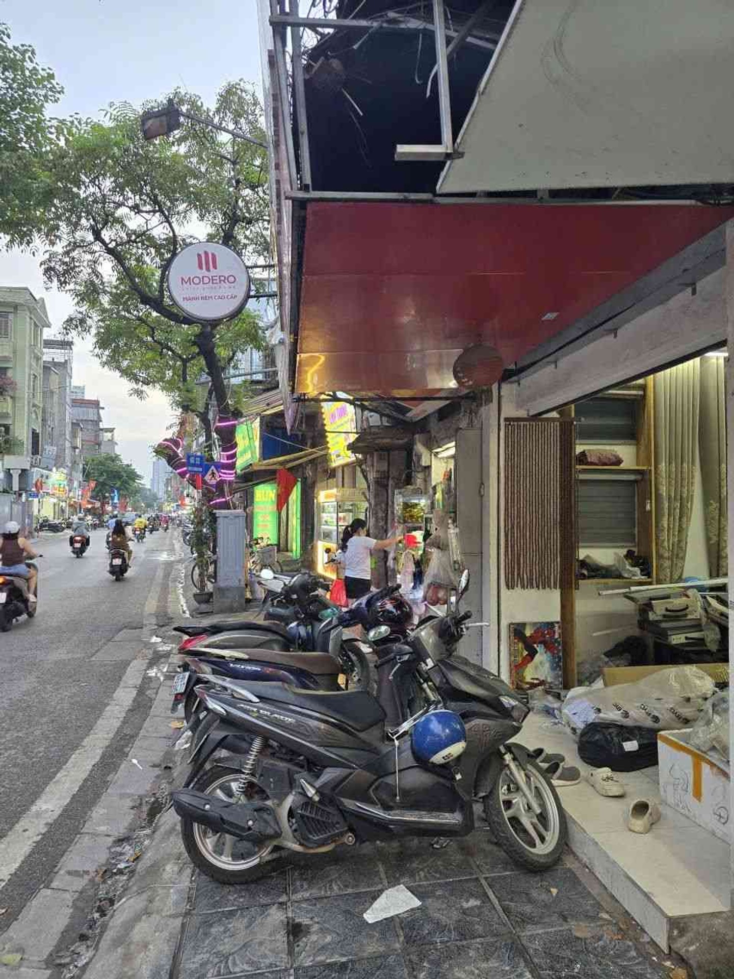 Bán nhà Trương Định - diện tích 146m2 2 tầng - Mặt phố kinh doanh sầm uất - giá 75 tỷ