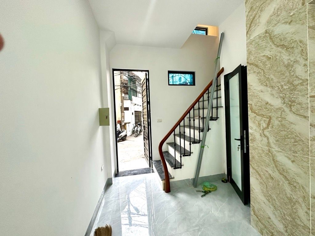 Bán nhà Nguyễn Hy Quang - diện tích 38m2 6 tầng - Mặt phố VIP - giá 31,5 tỷ