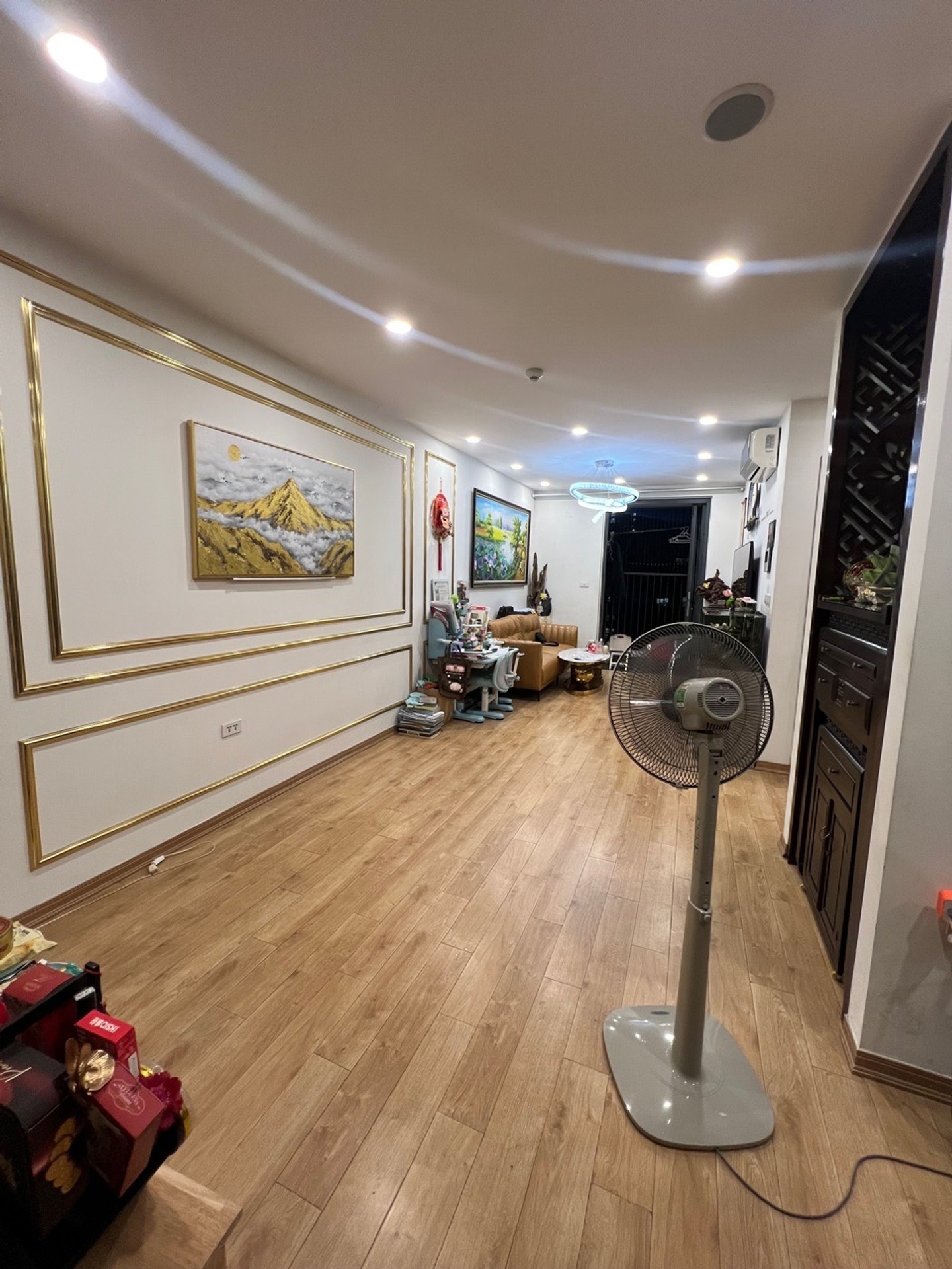 Bán nhà Định Công - diện tích 48m2 20 tầng - Căn hộ đẹp, giá 5,35 tỷ