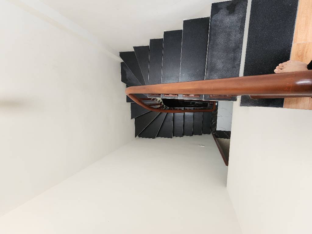 Bán nhà Hoàng Mai - diện tích 44m2 5 tầng - Ô tô nhỏ lùi trước nhà - giá 7,85 tỷ