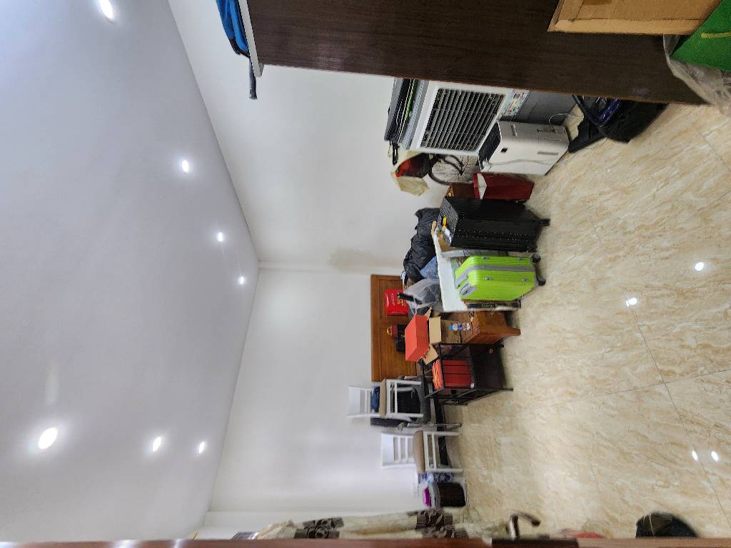 Bán nhà Hoàng Mai - diện tích 44m2 5 tầng - Ô tô nhỏ lùi trước nhà - giá 7,85 tỷ