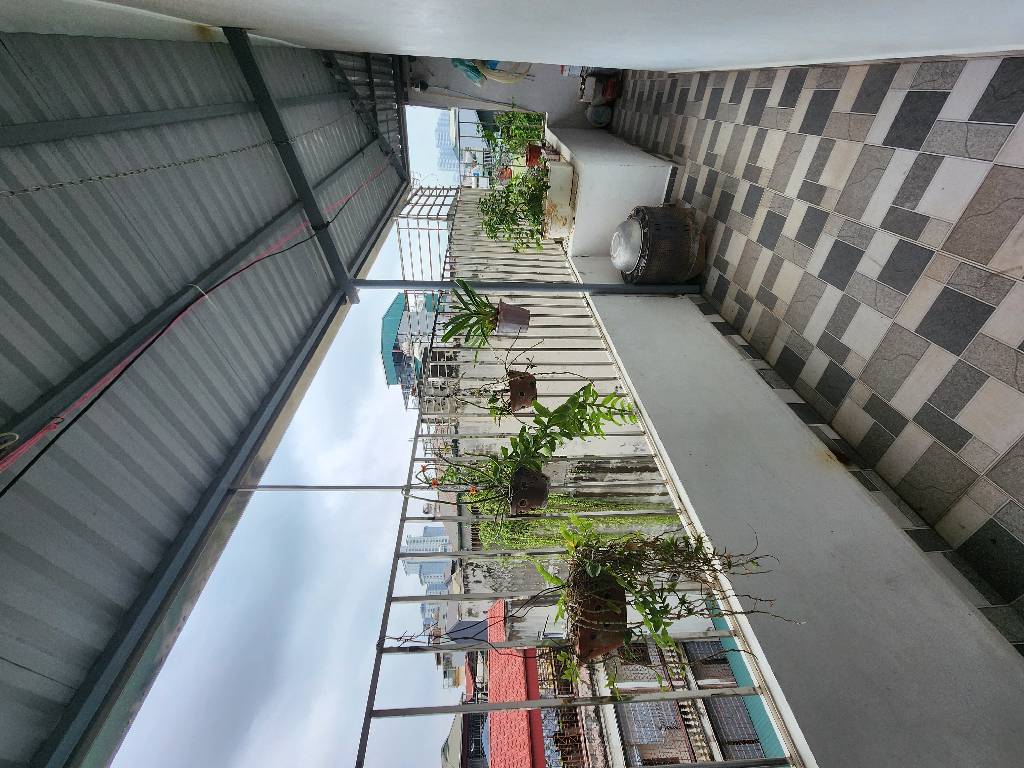 Bán nhà Hoàng Mai - diện tích 44m2 5 tầng - Ô tô nhỏ lùi trước nhà - giá 7,85 tỷ