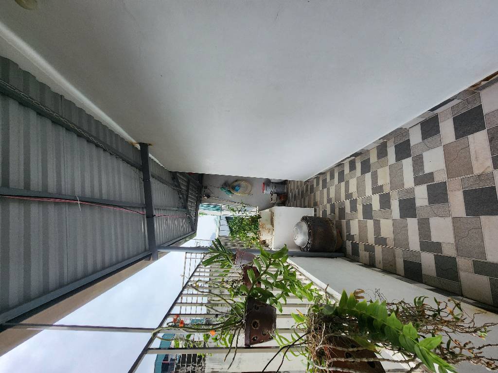 Bán nhà Hoàng Mai - diện tích 44m2 5 tầng - Ô tô nhỏ lùi trước nhà - giá 7,85 tỷ