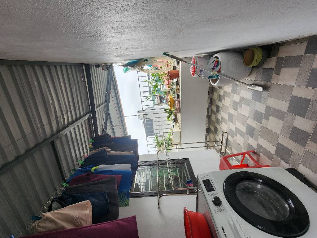 Bán nhà Hoàng Mai - diện tích 44m2 5 tầng - Ô tô nhỏ lùi trước nhà - giá 7,85 tỷ