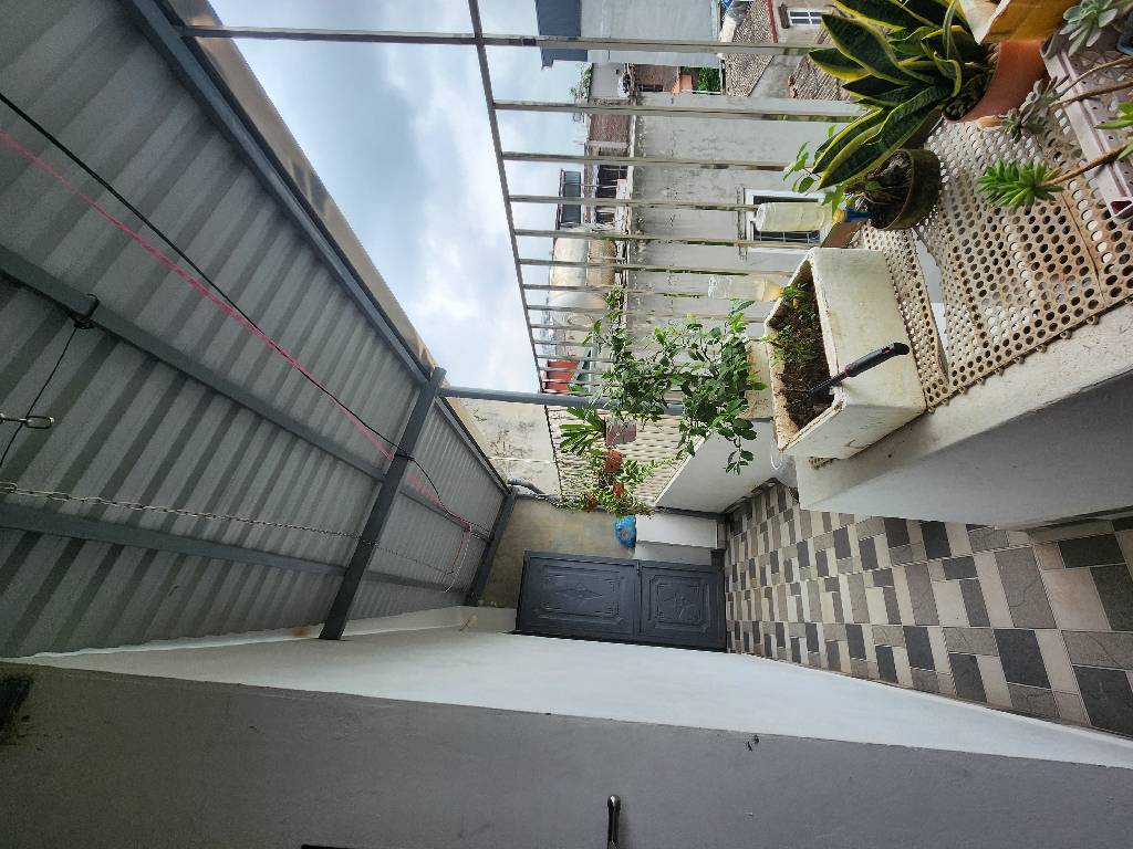 Bán nhà Hoàng Mai - diện tích 44m2 5 tầng - Ô tô nhỏ lùi trước nhà - giá 7,85 tỷ
