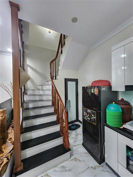 Bán nhà Hoàng Mai - diện tích 44m2 5 tầng - Ô tô nhỏ lùi trước nhà - giá 7,85 tỷ