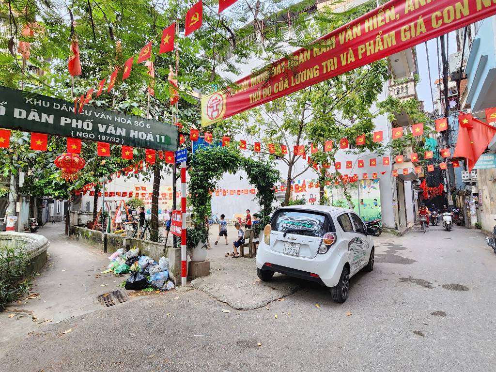Bán nhà Hoàng Mai - diện tích 44m2 5 tầng - Ô tô nhỏ lùi trước nhà - giá 7,85 tỷ