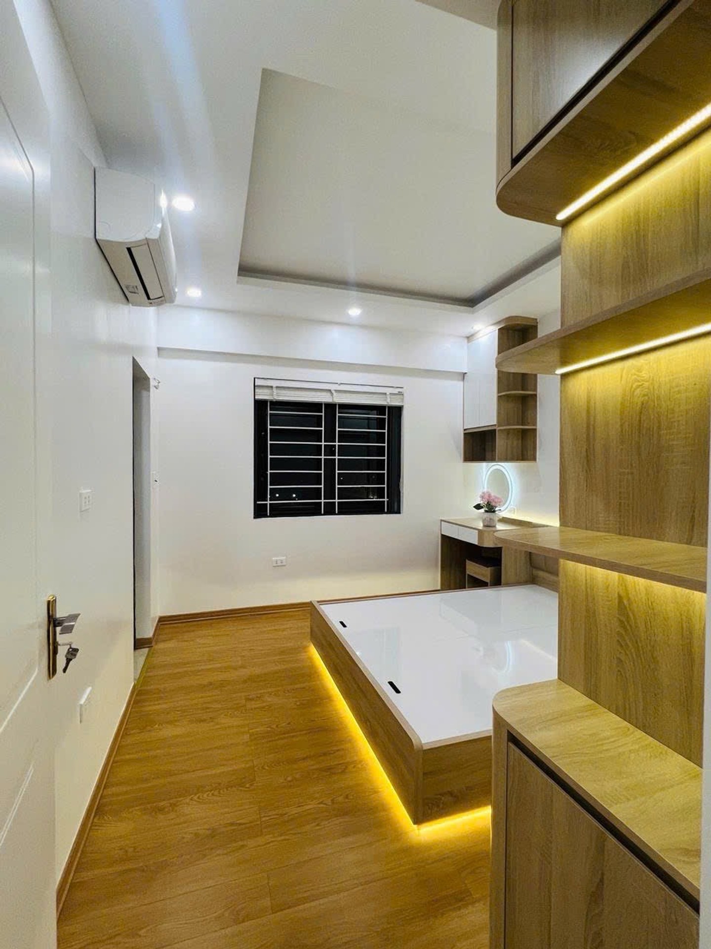 Bán nhà Bắc Linh Đàm - diện tích 84m2 1 tầng - Mặt đường Vành đai 3 - giá 6,1 tỷ