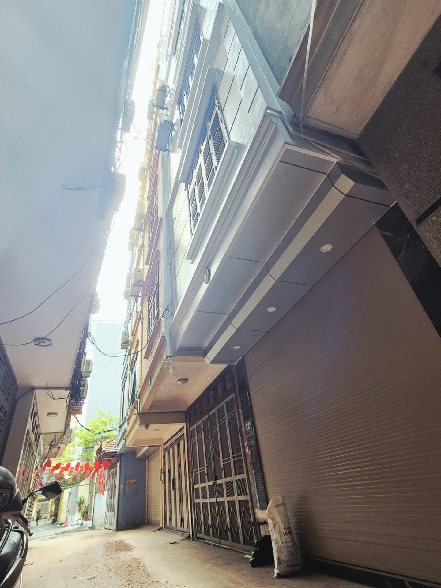 Bán nhà Tựu Liệt - diện tích 52m2 5 tầng - Ô tô đỗ trong nhà - giá 11,9 tỷ