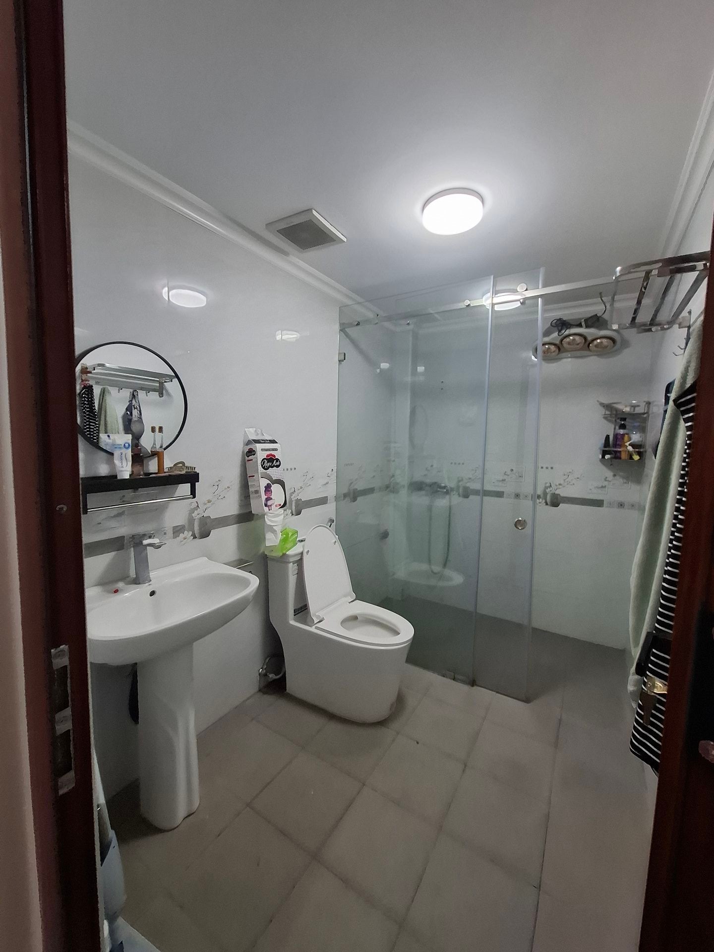 Bán nhà Khuất Duy Tiến - diện tích 58m2 5 tầng - Mặt ngõ ô tô tránh - giá 27 tỷ