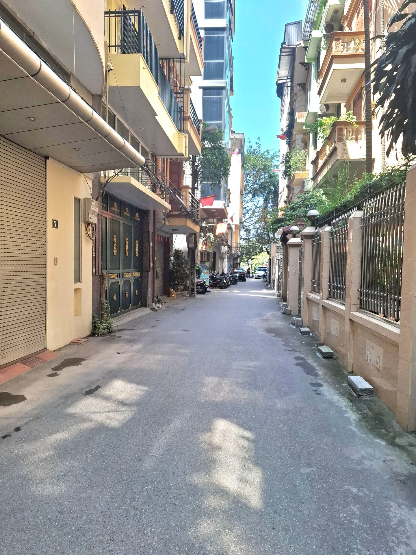 Bán nhà Khuất Duy Tiến - diện tích 58m2 5 tầng - Mặt ngõ ô tô tránh - giá 27 tỷ