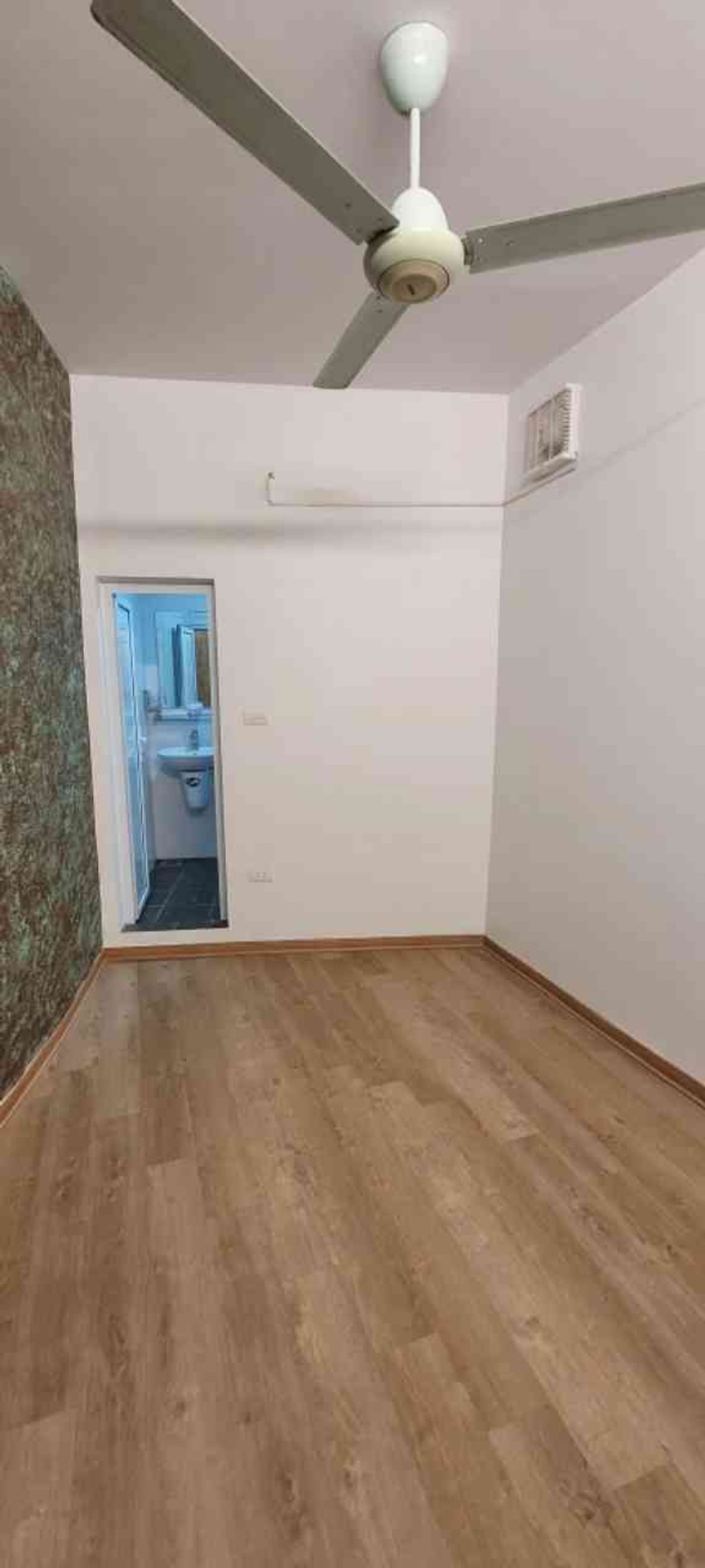 Bán nhà Lương Sử A - diện tích 40m2 3 tầng - 2 mặt thoáng - giá 8,2 tỷ