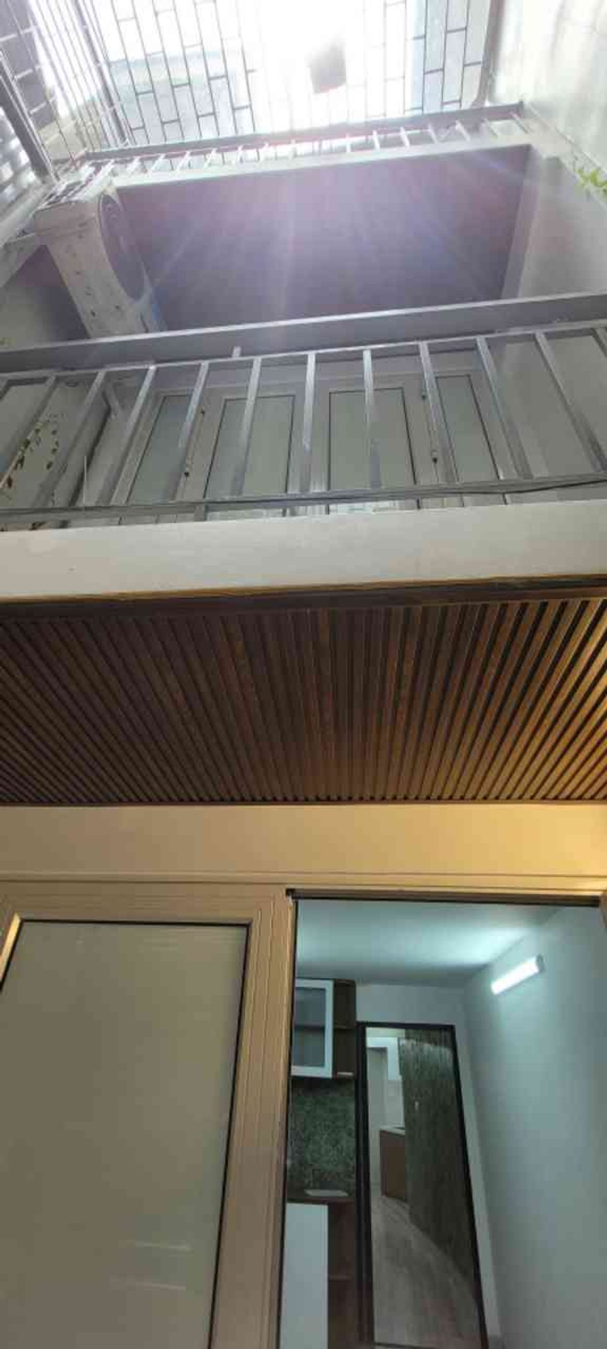 Bán nhà Lương Sử A - diện tích 40m2 3 tầng - 2 mặt thoáng - giá 8,2 tỷ