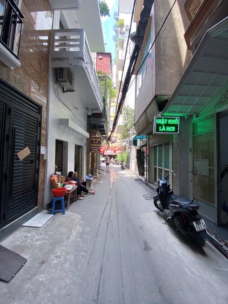 Bán nhà Thổ Quan - diện tích 115m2 7 tầng - Ô tô vào nhà - giá 35 tỷ