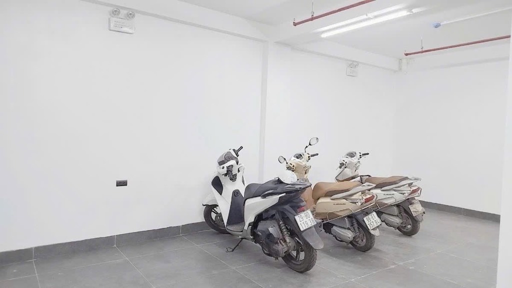 Bán nhà Thổ Quan - diện tích 115m2 7 tầng - Ô tô vào nhà - giá 35 tỷ